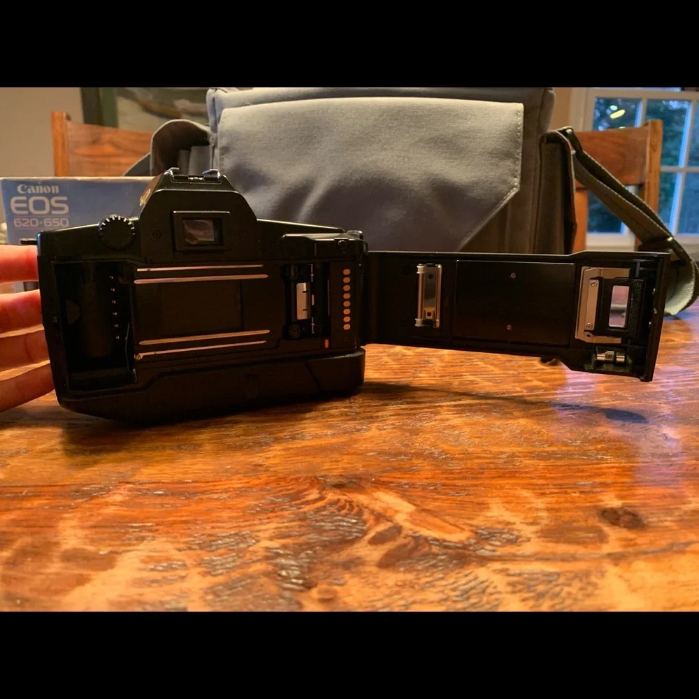 Canon eos 650 film camera